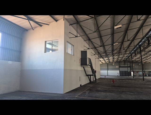 3,660M² WAREHOUSE TO LET IN WHITE RIVER INDUSTRIAL